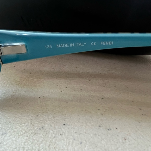 Fendi F935 440 51□16 135 100% Authentic Ice Blue Oval Glasses with Case - Picture 6 of 8